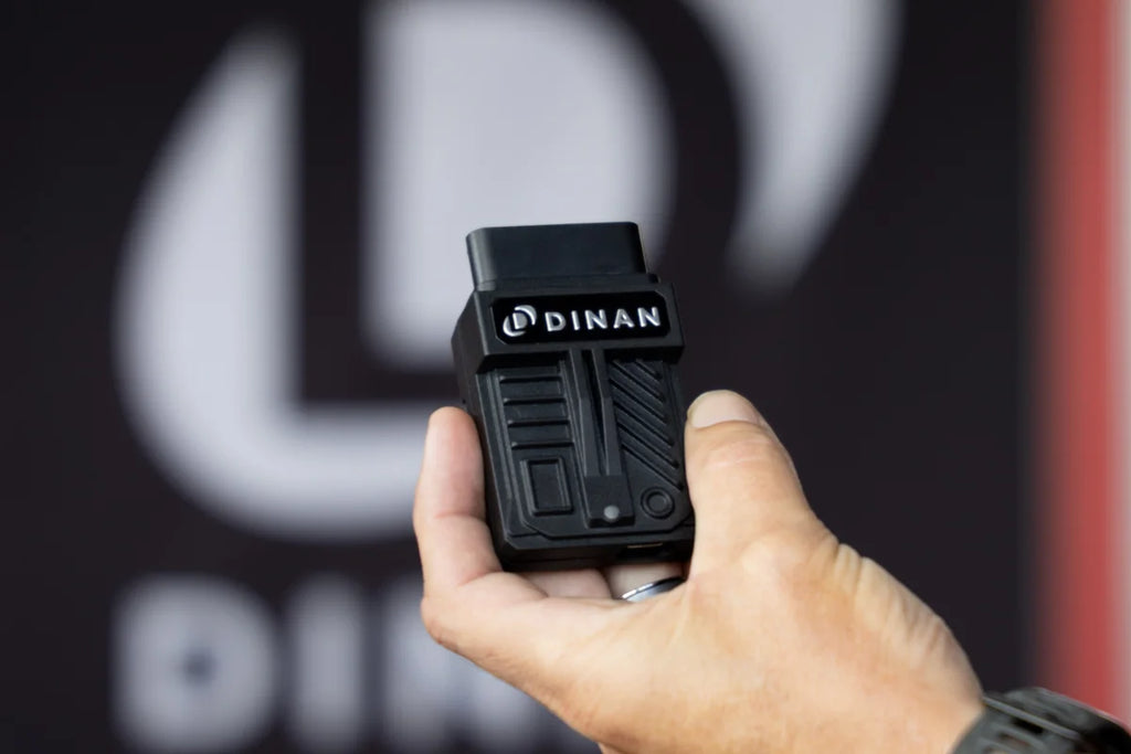 Dinan With Dinan Connect you can tune your BMW’s Engine Control Unit (ECU) from home. DT440-0005 - Back View
