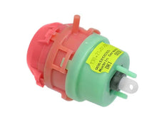 Load image into Gallery viewer, Mercedes-Benz Vacuum Element A0008003275