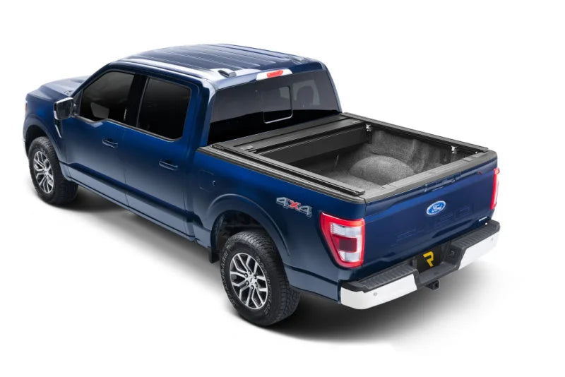 Retrax 17-18 Super Duty F-250-350 Short Bed RetraxONE XR - Side View