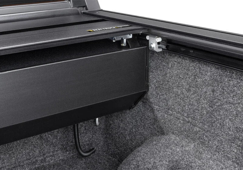 Retrax 2007-2020 Toyota Tundra CrewMax 5.5ft Bed RetraxPRO XR with Deck Rail System - Additional View 9