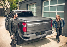 Load image into Gallery viewer, Retrax 2024 Chevy/GMC Silverado/Sierra 2500/3500HD 6.9ft. Retrax EQ Bed (MUST HAVE Onstar) - Additional View 13