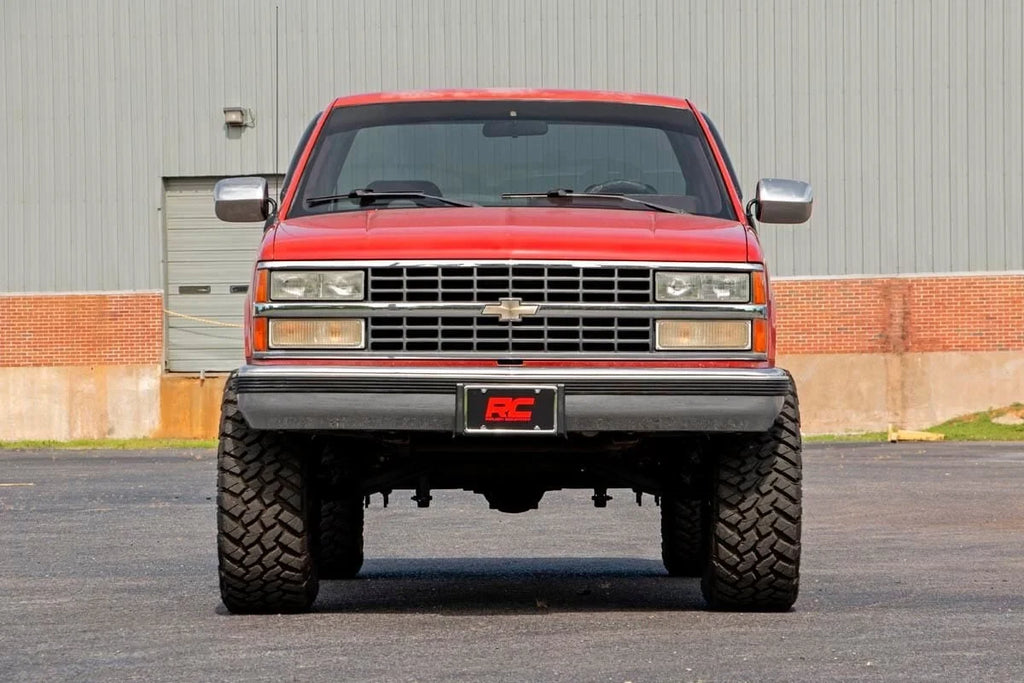 Rough Country 6 Inch Lift Kit | Chevy C1500/K1500 Truck 2WD (1988-1999) 27130 - Installation View