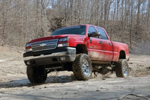 Load image into Gallery viewer, Rough Country 6 Inch Lift Kit | Chevy Silverado & GMC Sierra 2500HD 4WD (2001-2010) 29730A - Installation View
