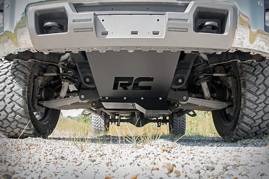 Rough Country Full Skid Package | Chevy Silverado & GMC Sierra 1500 4WD (2014-2018 & Classic) 222 - Front View