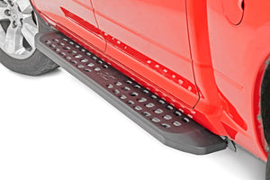 Rough Country RPT2 Running Boards | Crew Cab | Black | Ram 1500 (19-25)/1500 TRX (21-24) 44004 - Installation View