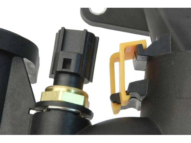 URO Parts Thermostat Housing LR005631 - Installation View