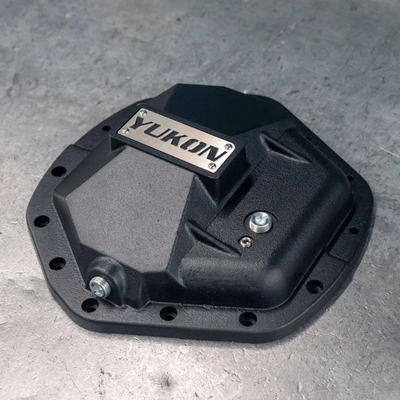 Yukon Gear Hardcore Diff Cover for 11.5in & 11.8in GM Dodge Ram - Installation View