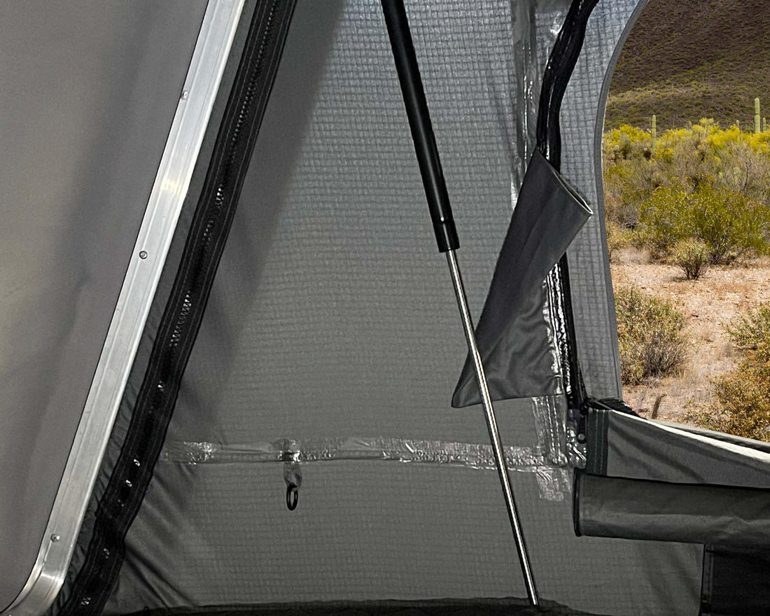 18089901 Bushveld hard shell roof top tent Overland Vehicle Systems