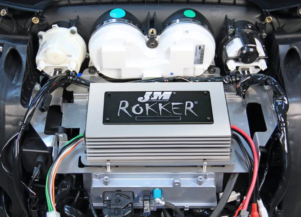 200 W Amplifier Kit - '14-'23 FLHX/FLHT/FLHCUTG J&M JMA6-200HC14 - Side View