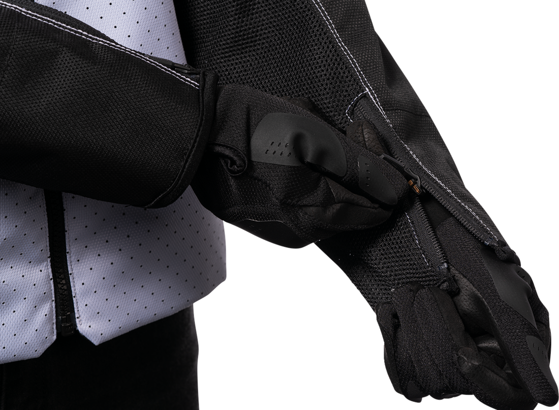 28205797_3.png