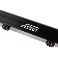 Load image into Gallery viewer, AEM 03-06 Evo 8 &amp; 9 Black Fuel Rail - Back View