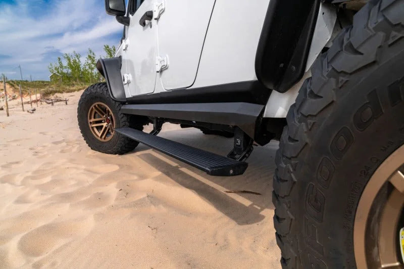 AMP Research 18-24 Jeep Wrangler JL 4DR (Incl. 4XE/Rubicon 392) PowerStep XL - Black - Main Product View