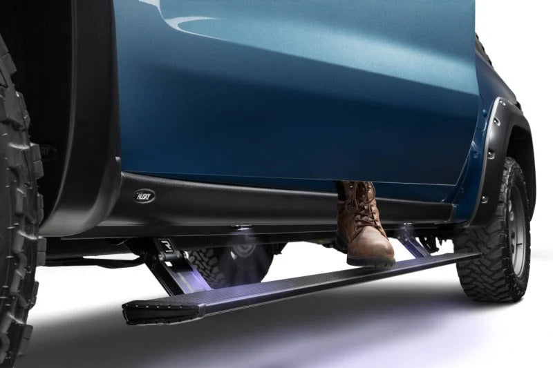 AMP Research 22-23 Chevy/GMC Silverado/Sierra 1500 & 2024 2500/3500HD Double/CC PowerStep Xtreme - Additional View 7