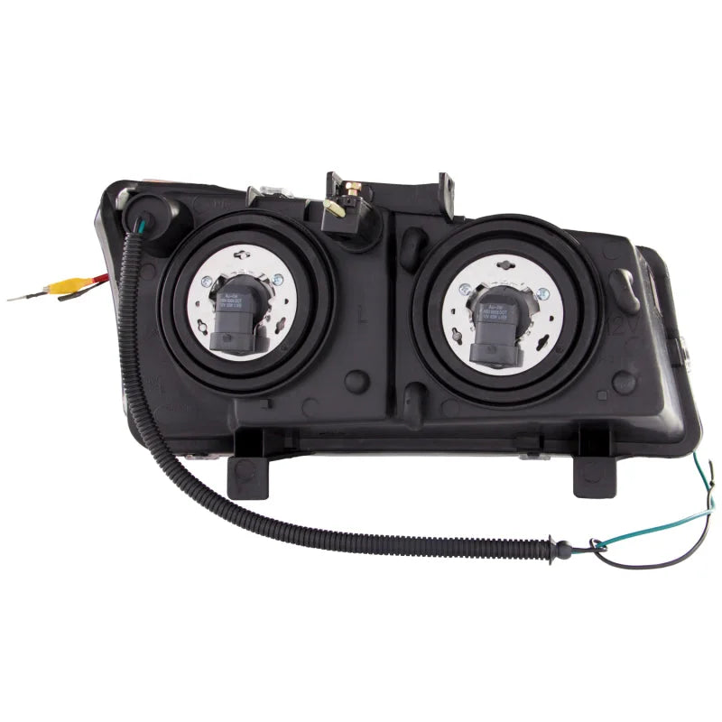 ANZO 2003-2006 Chevrolet Silverado 1500 Projector Headlights w/ U-Bar Chrome - Detail View