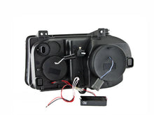 Load image into Gallery viewer, ANZO 2005-2010 Chrysler 300C Projector Headlights w/ Halo Chrome (CCFL) G2 - Additional View 6