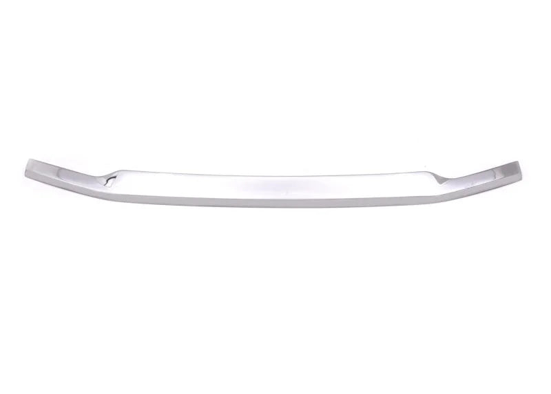 AVS Aeroskin Low Profile Hood Shield - Chrome fits 2002-2009 Chevrolet Trailblazer / Trailblazer EXT - Installation View