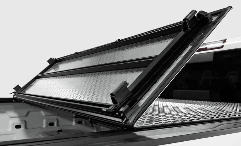 Access LOMAX Tri-Fold Cover 2022+ Nissan Frontier - 5ft Bed - Additional View 5