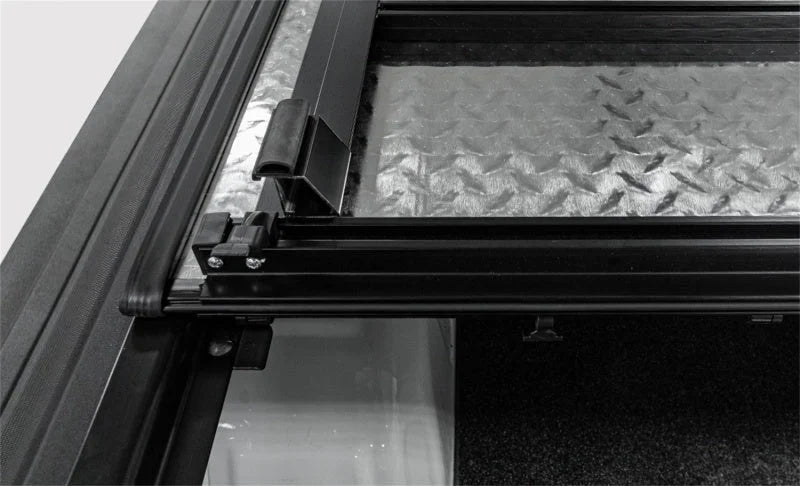 Access LOMAX Tri-Fold Cover Black Urethane Finish 20+ GM 2500/3500 - 6ft 8in Bed - Additional View 6