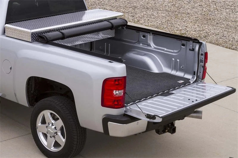 Access Lorado Roll-Up Cover 5ft 7in Bed (Clamps On w/ or w/o Utili-Track) fits 04-15 Nissan Titan Crew Cab - Back View