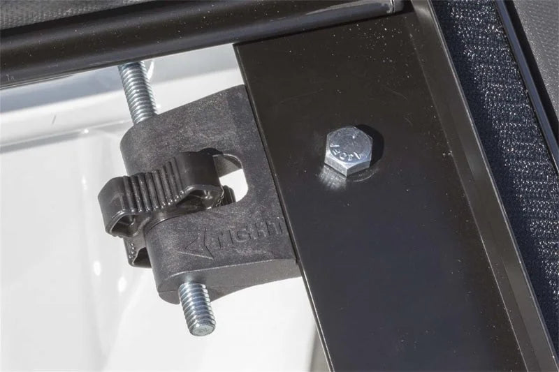 Access Vanish 17-19 Ford Super Duty F-250 / F-350 / F-450 6ft 8in Bed Roll-Up Cover - Installation View