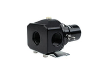 Load image into Gallery viewer, Aeromotive Regulator - 30-120 PSI - .500 Valve - 2x AN-10 Inlets / AN-10 Bypass - Installation View