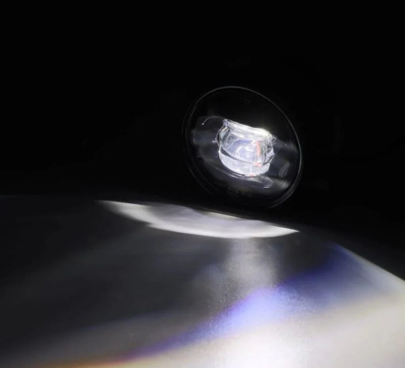 AlphaRex Universal Chrysler/Dodge/Hummer/Jeep DoubleTap Dual Color LED Proj Fog Lights - White/Amber - Installation View