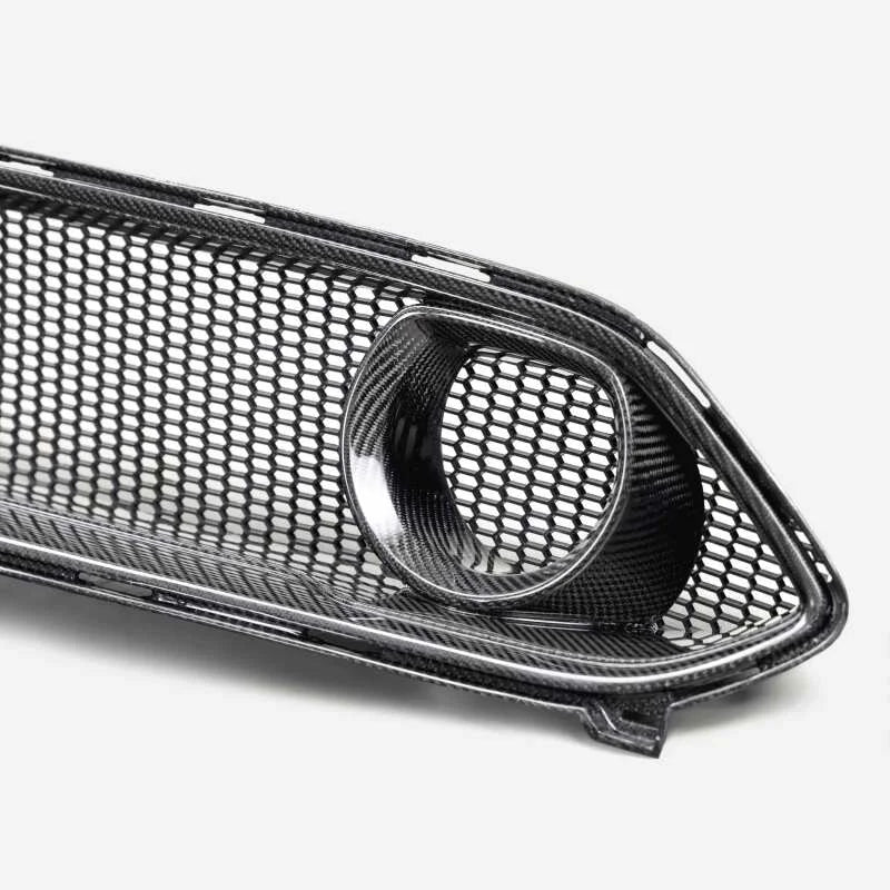 Anderson Composites 21-22 Ford Mustang Mach 1 CF Upper Grille - Installation View