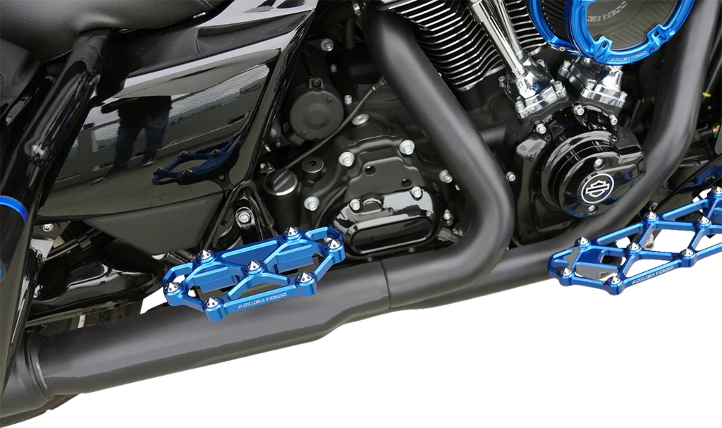 Arlen Ness Diamond Floorboards - Passenger - Blue - Side View