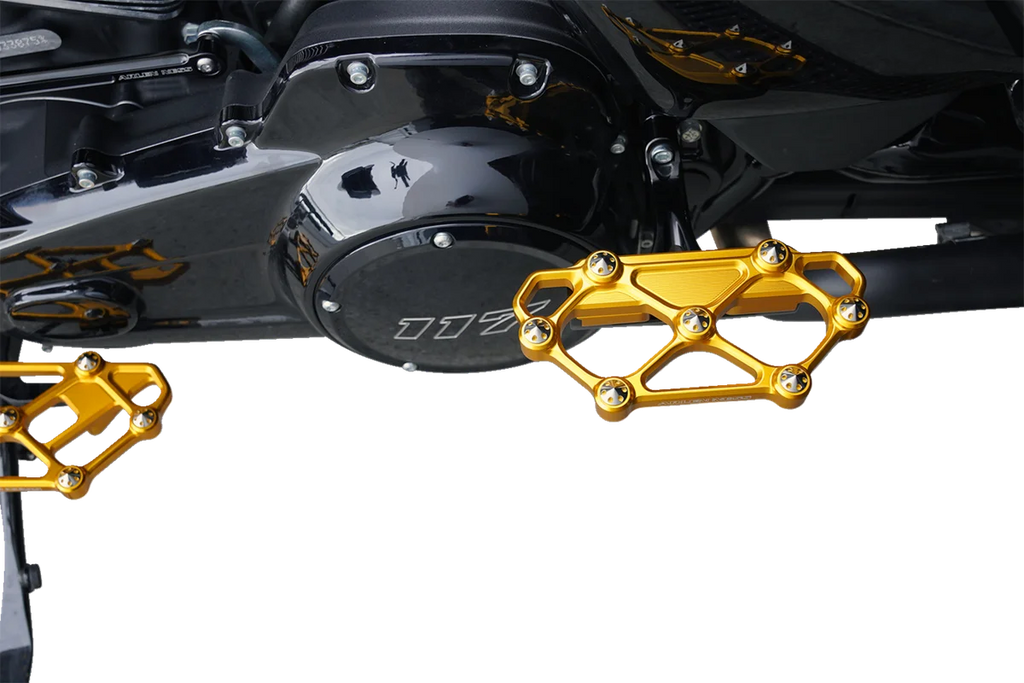 Arlen Ness Diamond Floorboards - Passenger - Gold - Side View
