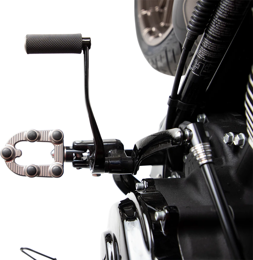 Arlen Ness Driver Splined Peg Mount - Softail 07-991 - Side View