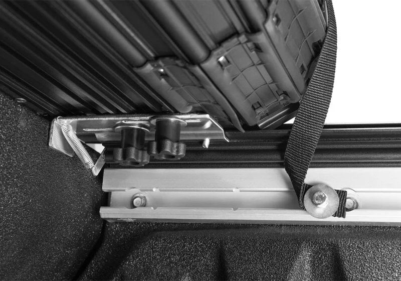BAK 12-18 Dodge Ram (19-21 Classic) w/ Ram Box Revolver X4s 6.4ft Bed Cover (2020 New Body Style) - Additional View 16
