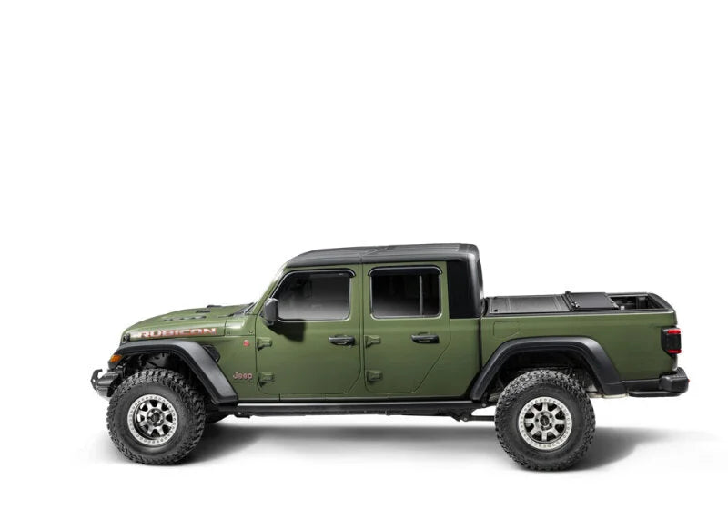 BAK 14-18 GMC Silverado/Sierra 1500 & 15-19 1500/2500/3500 5.9ft. Bed BAKFlip MX4 TS - Installation View