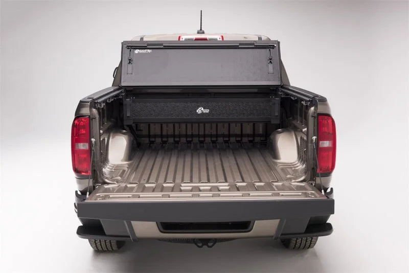 BAK 2020 Jeep Gladiator 5ft Bed BAKFlip G2 - Additional View 11