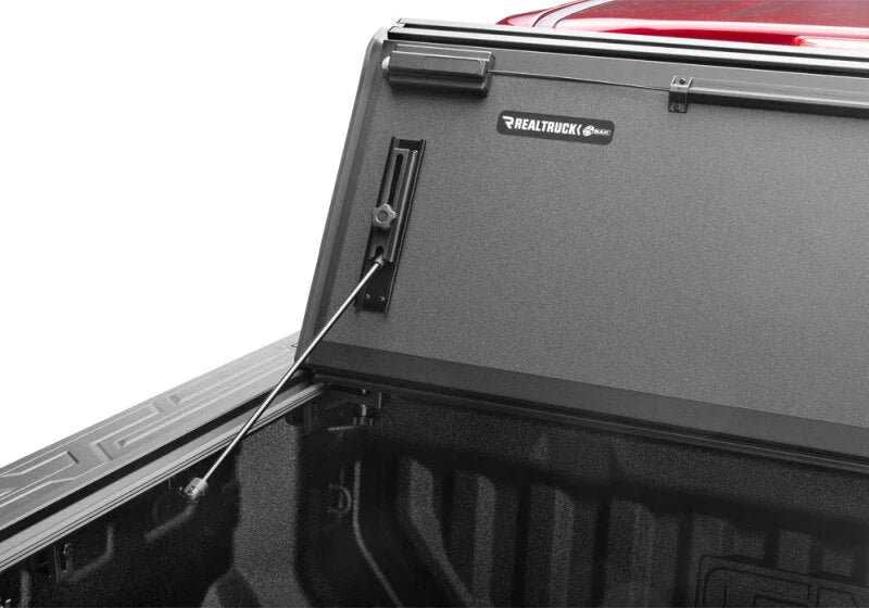 BAK 2023+ Chevy Colorado Crew Cab 5.2ft Bed BAKFlip MX4 Matte Finish - Additional View 6
