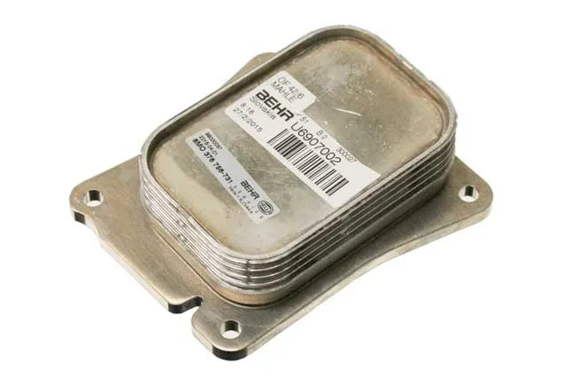BEHR Engine Oil Cooler CLC 111 000P - Main Product View