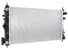 Load image into Gallery viewer, BEHR Radiator CR 1098 000P - Main Product View