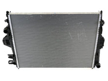 Load image into Gallery viewer, BEHR Radiator CR 1183 000P