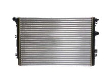 Load image into Gallery viewer, BEHR Radiator CR 2032 000S - Main Product View