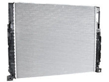 Load image into Gallery viewer, BEHR Radiator CR 2630 000P - Side View