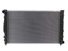 Load image into Gallery viewer, BEHR Radiator CR 423 000S