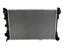 Load image into Gallery viewer, BEHR Radiator CR 83 000P