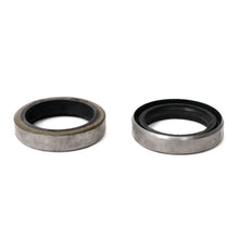 Load image into Gallery viewer, BLOX Racing 03-07 Mitsubishi Evo VII/IX Throttle Body Shaft Seals - Back View