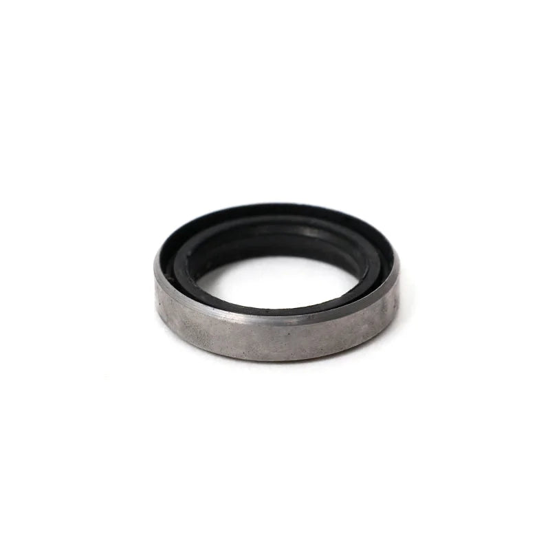 BLOX Racing 03-07 Mitsubishi Evo VII/IX Throttle Body Shaft Seals - Installation View