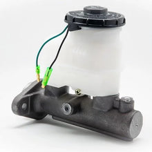 Load image into Gallery viewer, BLOX Racing 98-01 Integra Brake Master Cylinder Non-ABS - Side View