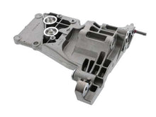 Load image into Gallery viewer, BMW Alternator Bracket 12-31-7-533-837 - Main Product View
