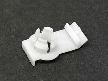 Load image into Gallery viewer, BMW Clip 51-35-7-011-680