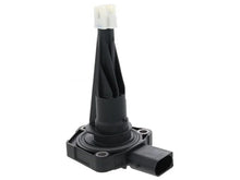 Load image into Gallery viewer, BMW Engine Oil Level Sensor 12-61-7-638-342