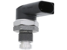 Load image into Gallery viewer, BMW Fuel Pressure Sensor 13-53-7-787-167 - Main Product View
