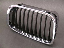Load image into Gallery viewer, BMW Grille 51-13-8-208-487