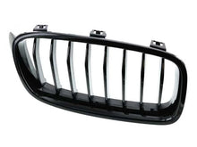 Load image into Gallery viewer, BMW Grille 51-71-2-240-778